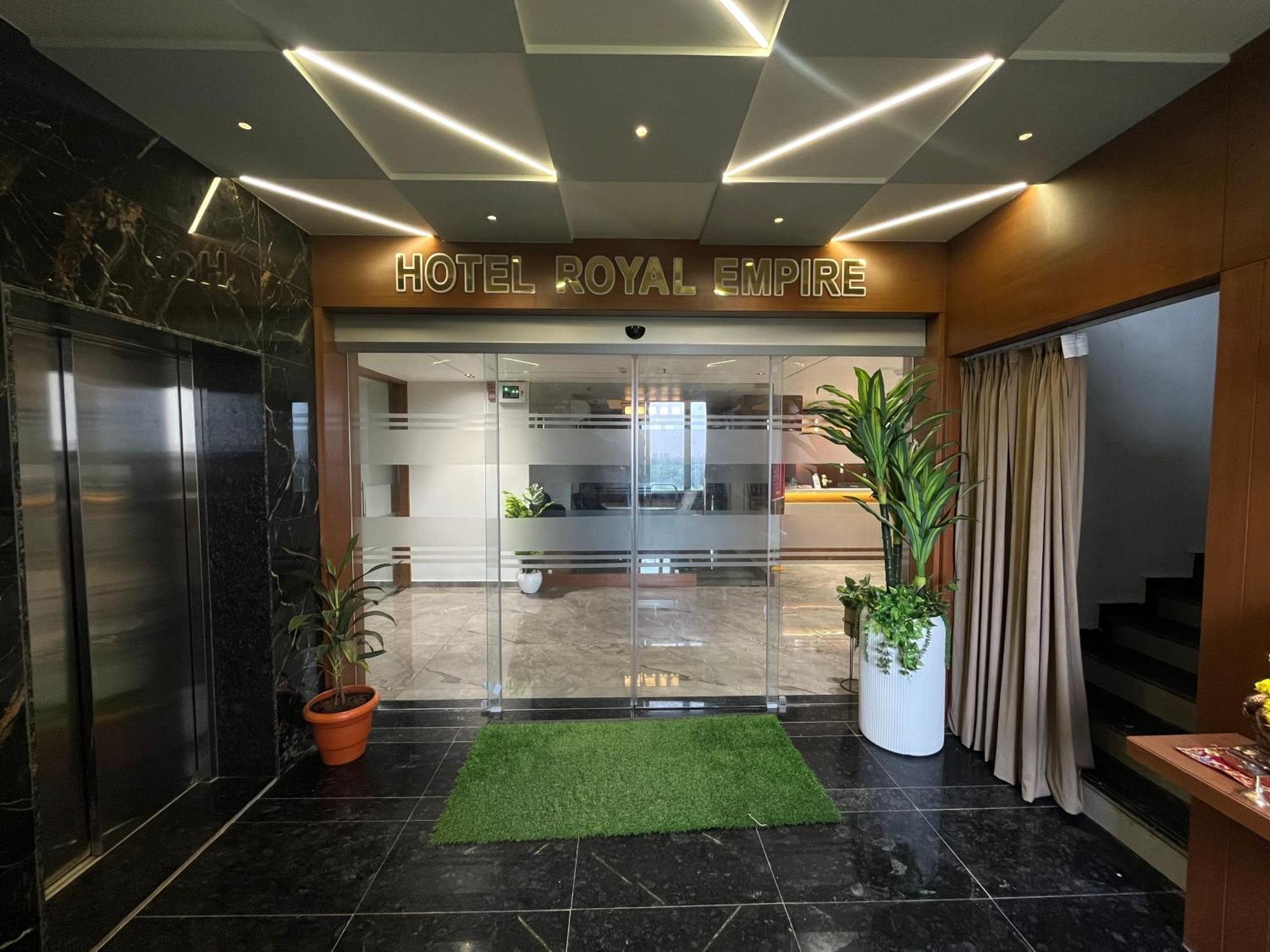 Hotel Royal Empire جاندي نجر المظهر الخارجي الصورة
